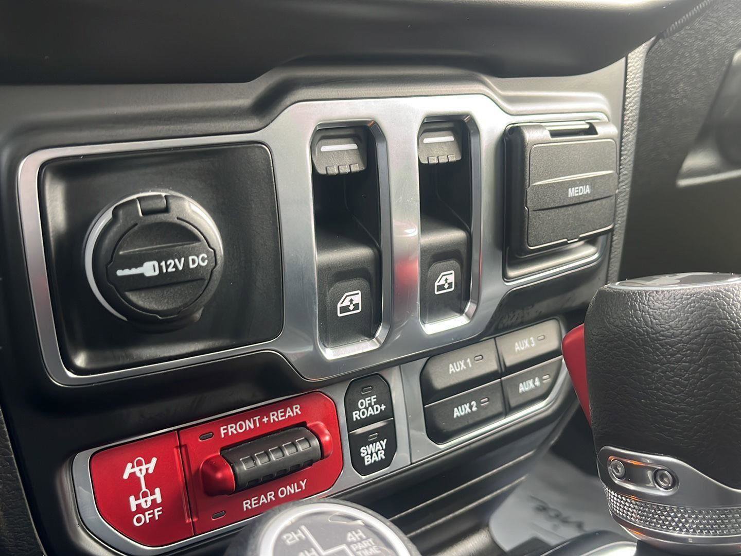 Used 2023 Jeep Wrangler Rubicon w/ Steel Bumper Group image 19