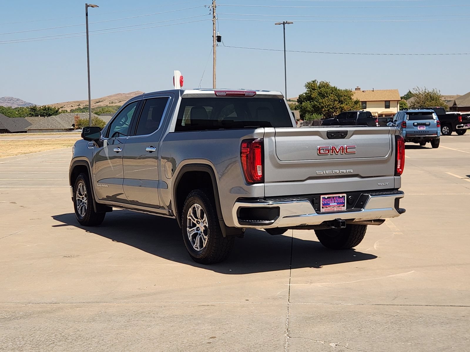 Used 2025 GMC Sierra 1500 SLT RWD image 4