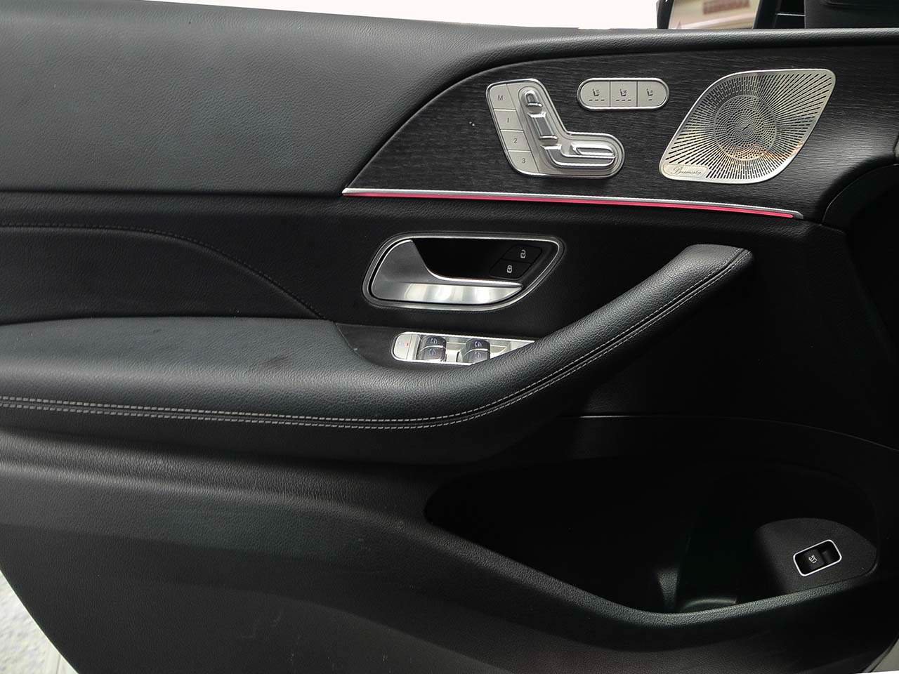 Used 2024 Mercedes-Benz GLS 450 4MATIC image 6