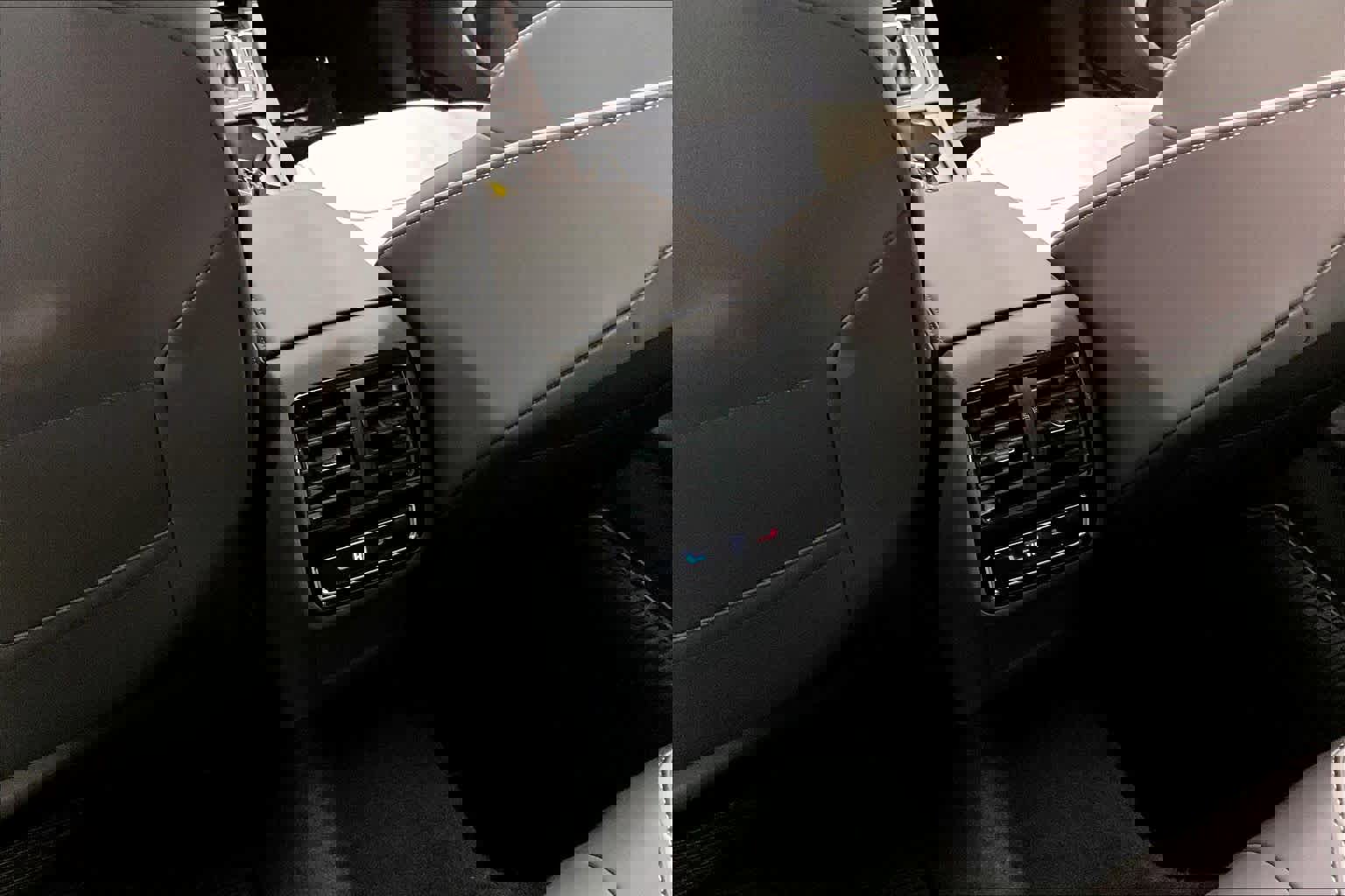 Used 2023 Volkswagen Arteon SEL Premium image 38