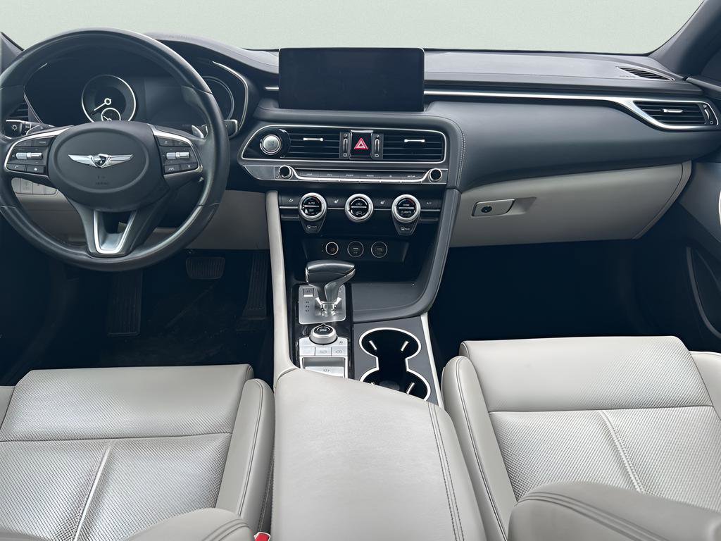Used 2022 Genesis G70 2.0T image 10