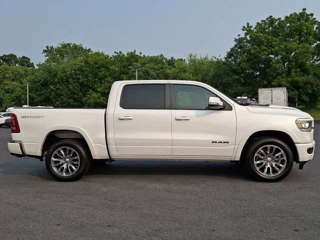 Used 2022 RAM 1500 Laramie w/ Sport Appearance Package AWD/4WD image 10