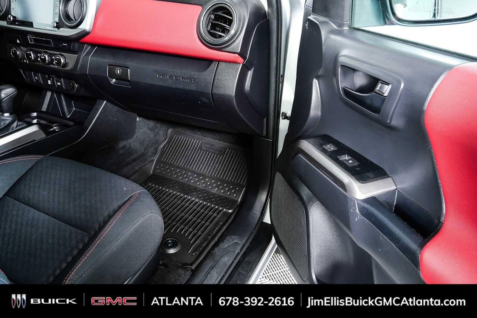 Used 2022 Toyota Tacoma SR5 AWD/4WD image 22