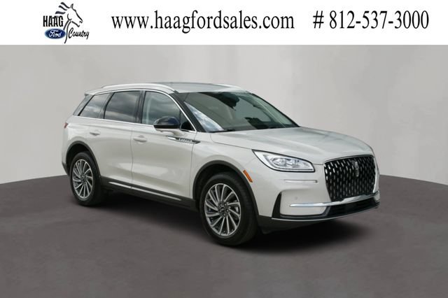 Used 2024 Lincoln Corsair Reserve w/ Equipment Group 201A FWD image 1