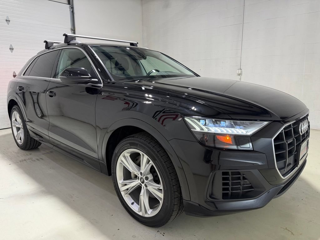 Used 2023 Audi Q8 Premium AWD/4WD image 3