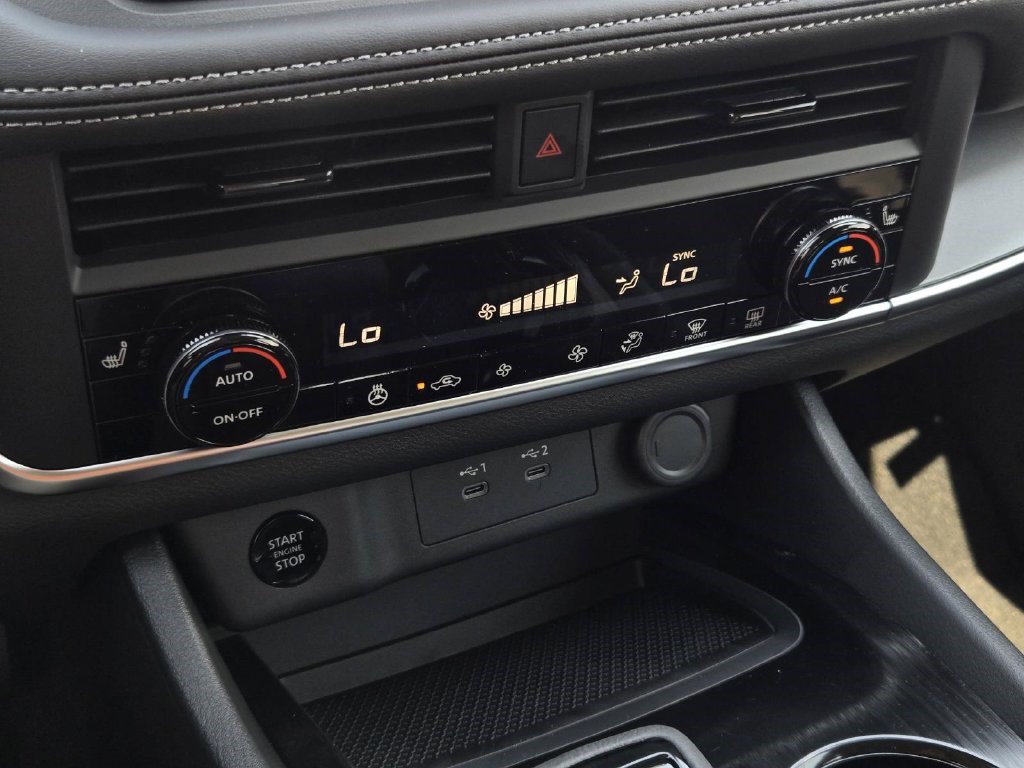 New 2026 Nissan Rogue Dark Armor AWD/4WD image 24