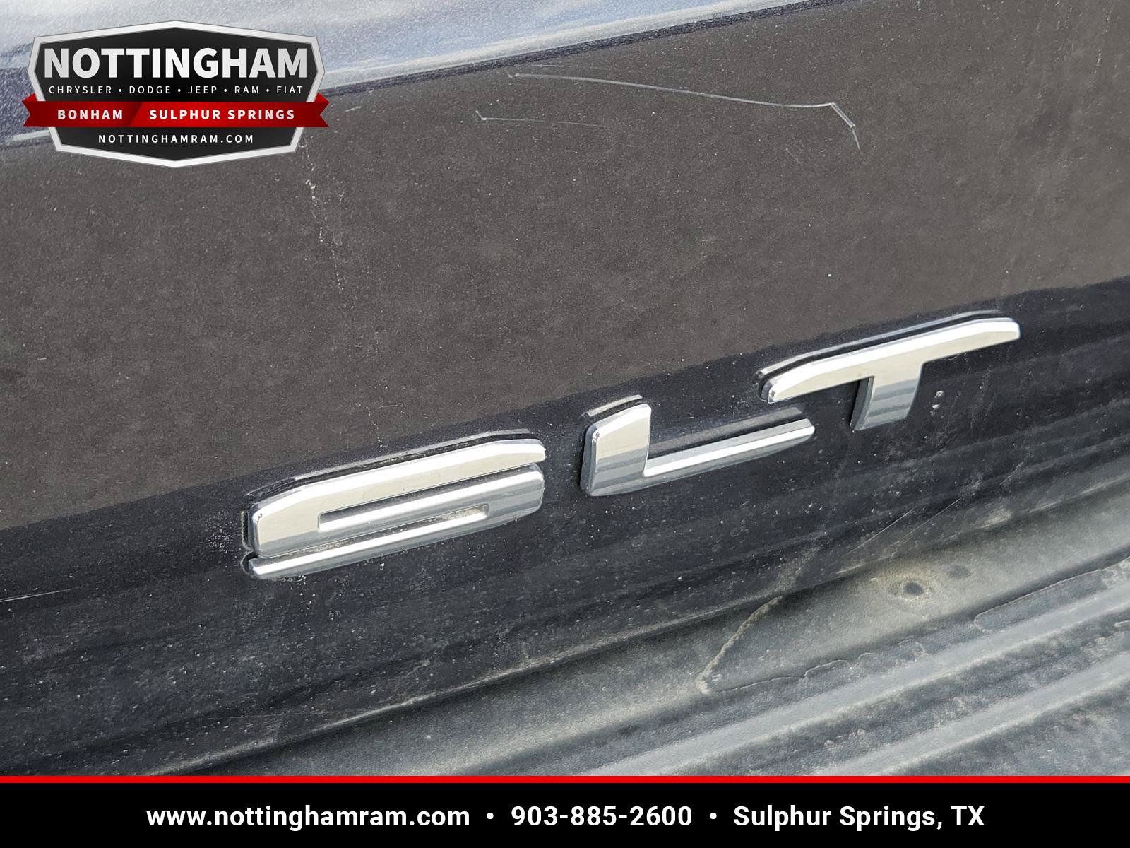 Used 2024 GMC Yukon SLT RWD image 8