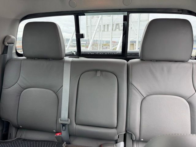 Used 2016 Nissan Frontier SL w/ Moonroof Package AWD/4WD image 14