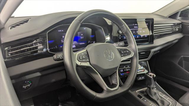 Used 2025 Volkswagen Jetta S image 23