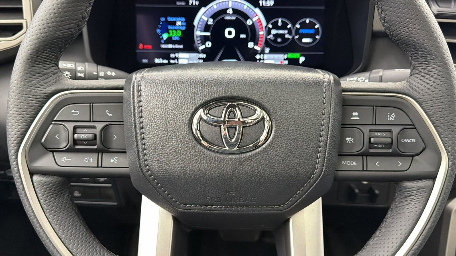 Used 2025 Toyota Tundra Limited image 27