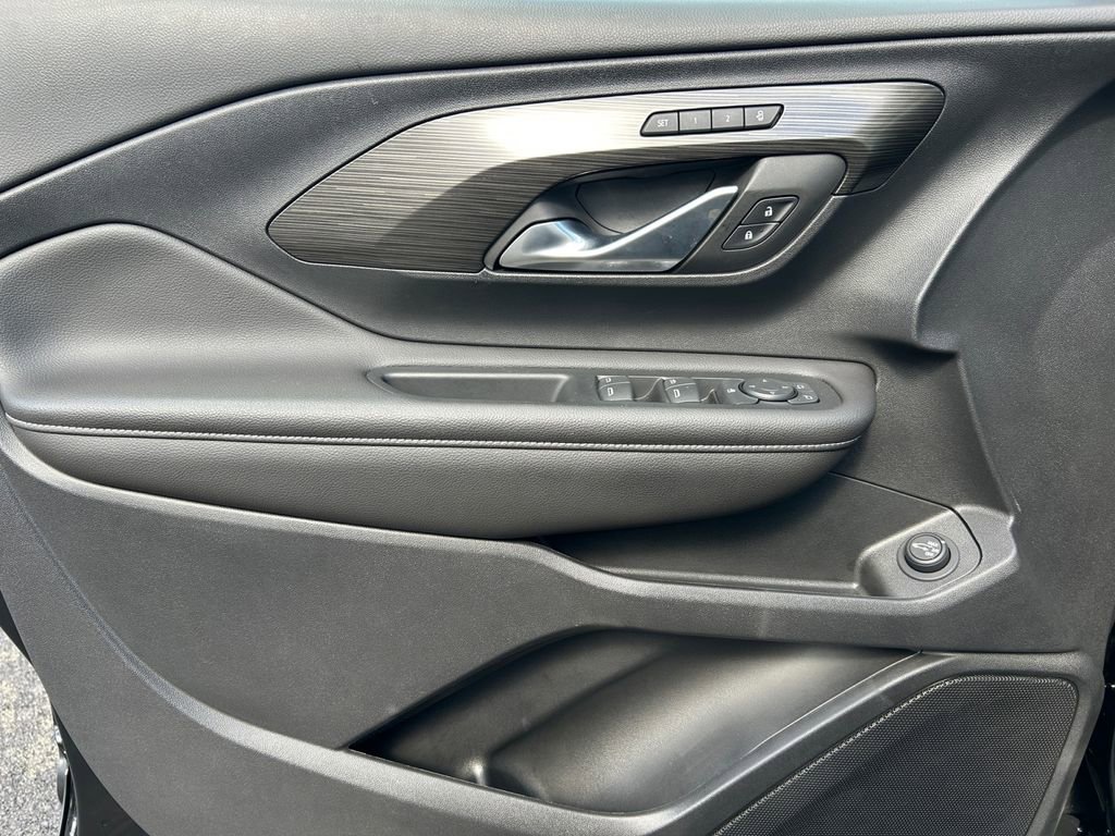 Used 2022 GMC Terrain SLT w/ Infotainment Package II image 22