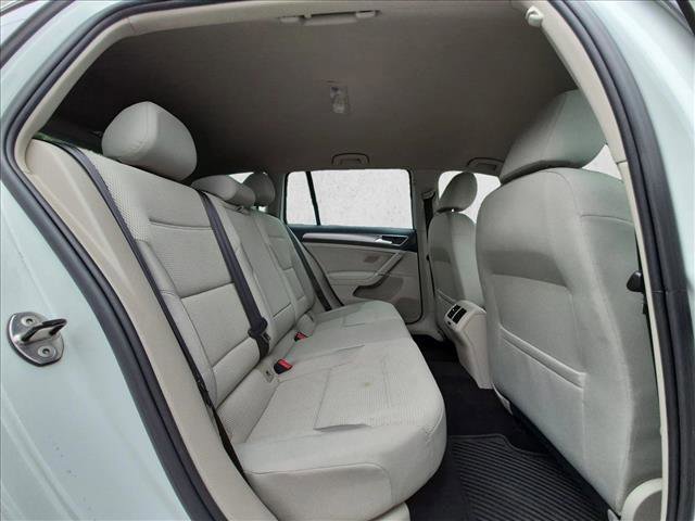Used 2017 Volkswagen Golf S AWD/4WD image 19