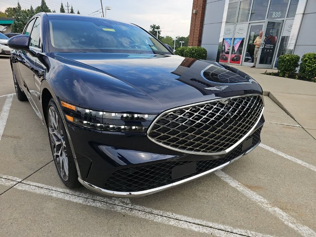 Used 2024 Genesis G90 3.5T AWD/4WD image 6
