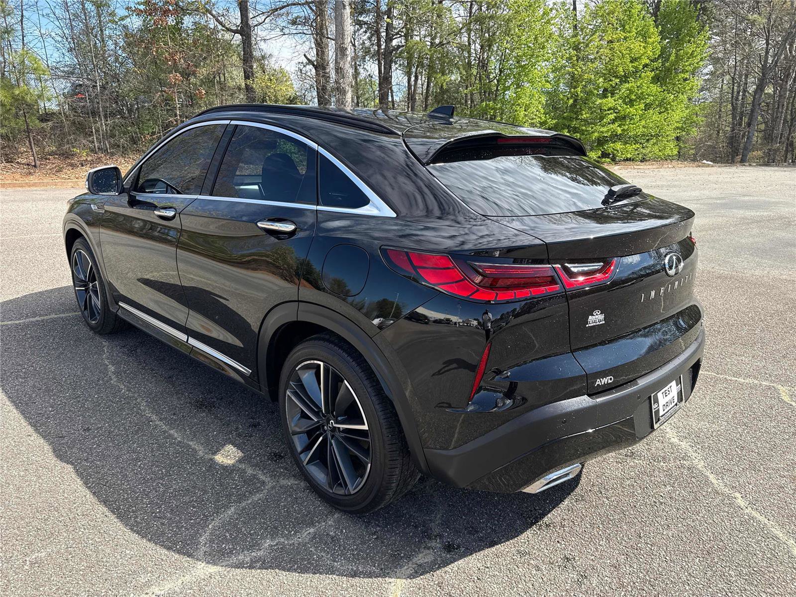 Certified 2025 INFINITI QX55 Essential w/ Accent Package image 8