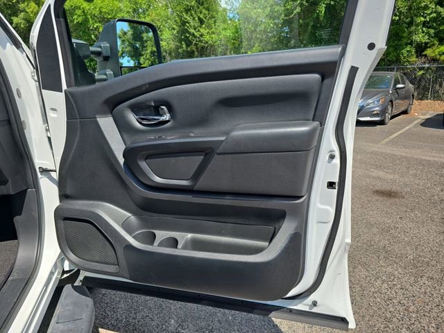 Used 2023 Nissan Titan SV w/ SV Convenience Package RWD image 42