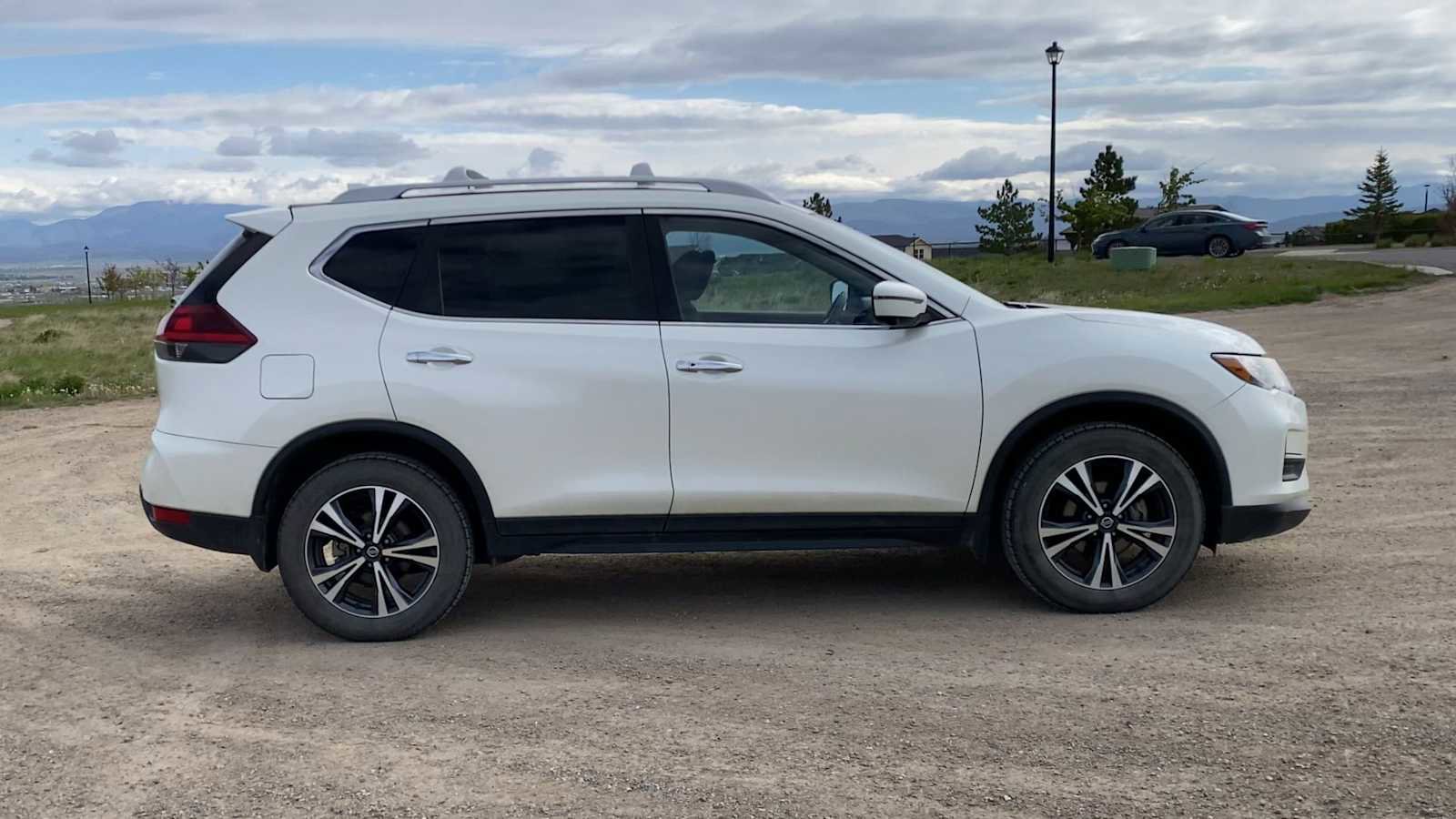 Used 2020 Nissan Rogue SV w/ Premium Package AWD/4WD image 9