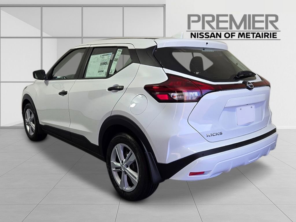New 2025 Nissan Kicks Play S image 3