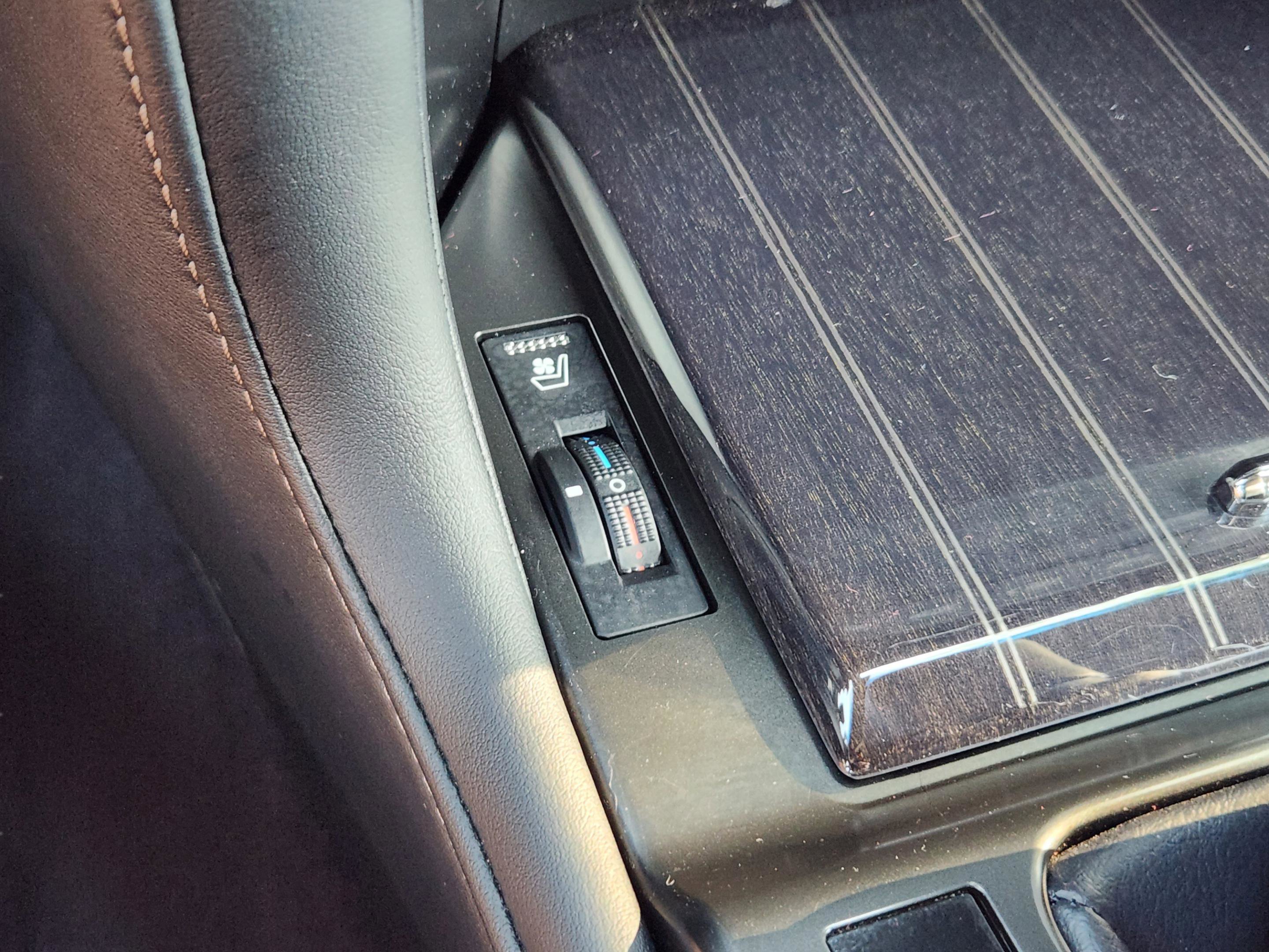 Used 2022 Lexus GX 460 Luxury AWD/4WD image 15