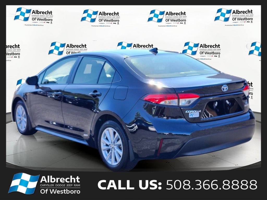 Used 2024 Toyota Corolla LE w/ LE Convenience Package AWD/4WD image 3