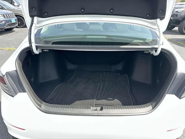 Used 2025 Honda Accord SE image 10