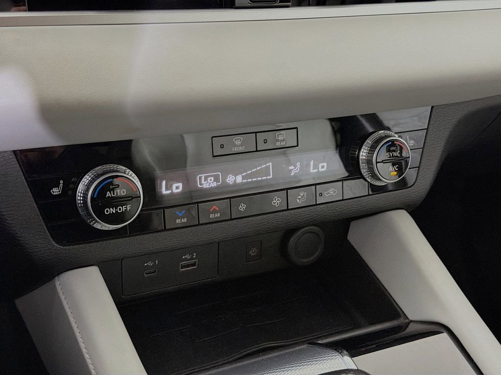 Used 2024 Mitsubishi Outlander SEL image 19