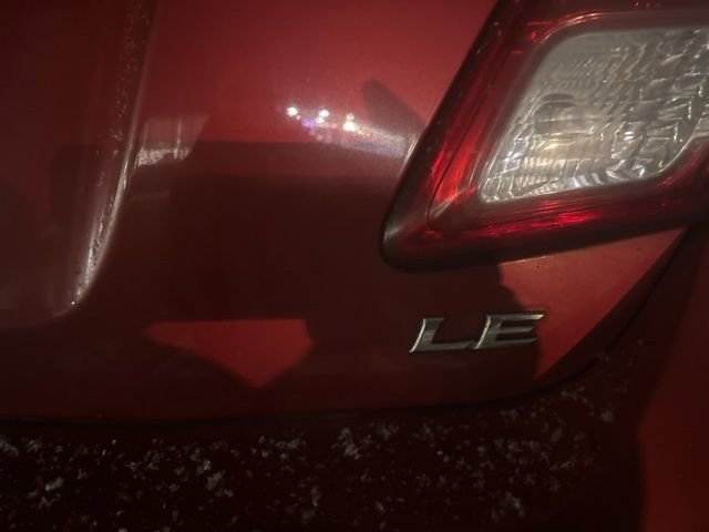 Used 2010 Toyota Camry LE image 11