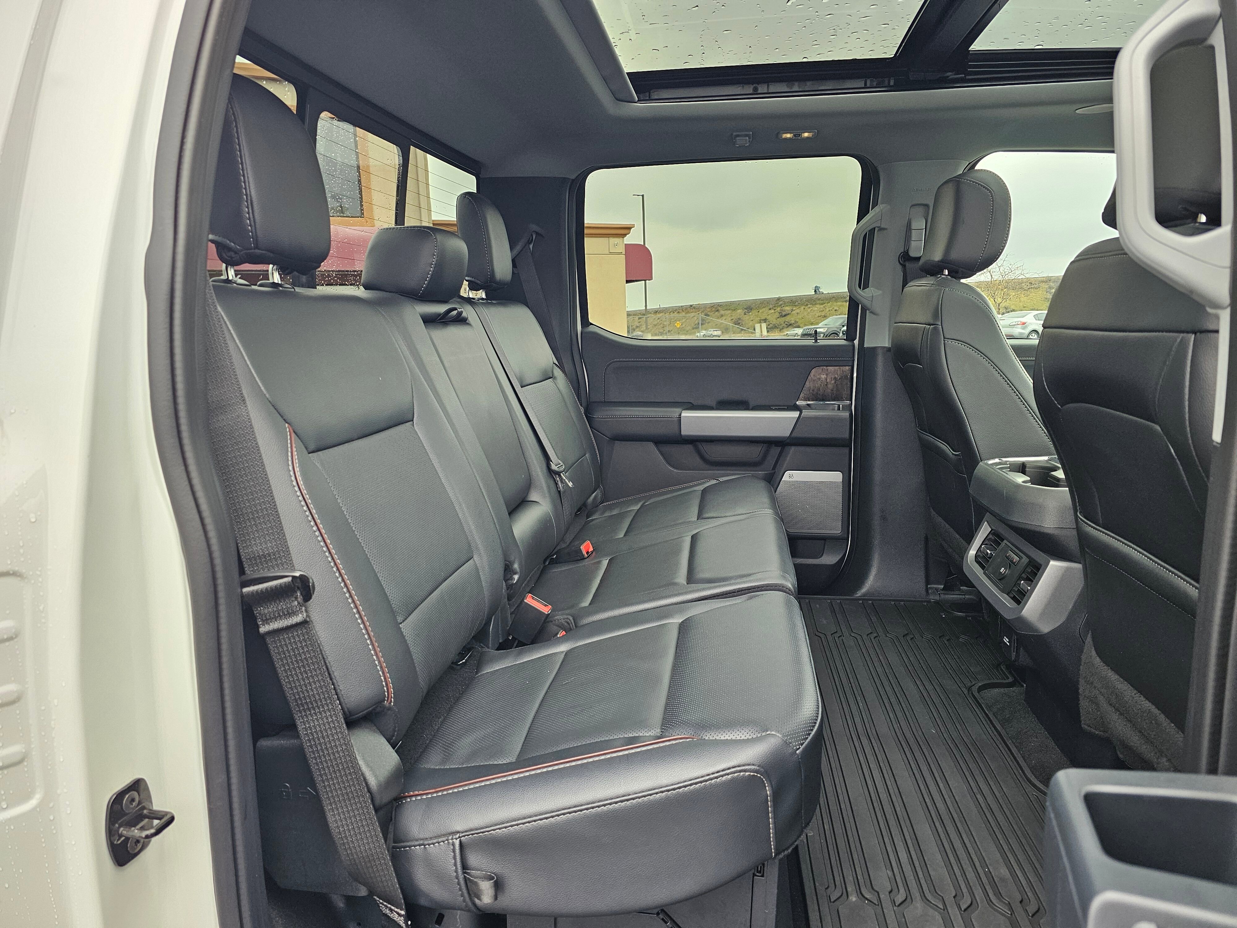 Used 2024 Ford F350 Lariat w/ Lariat Ultimate Package image 14