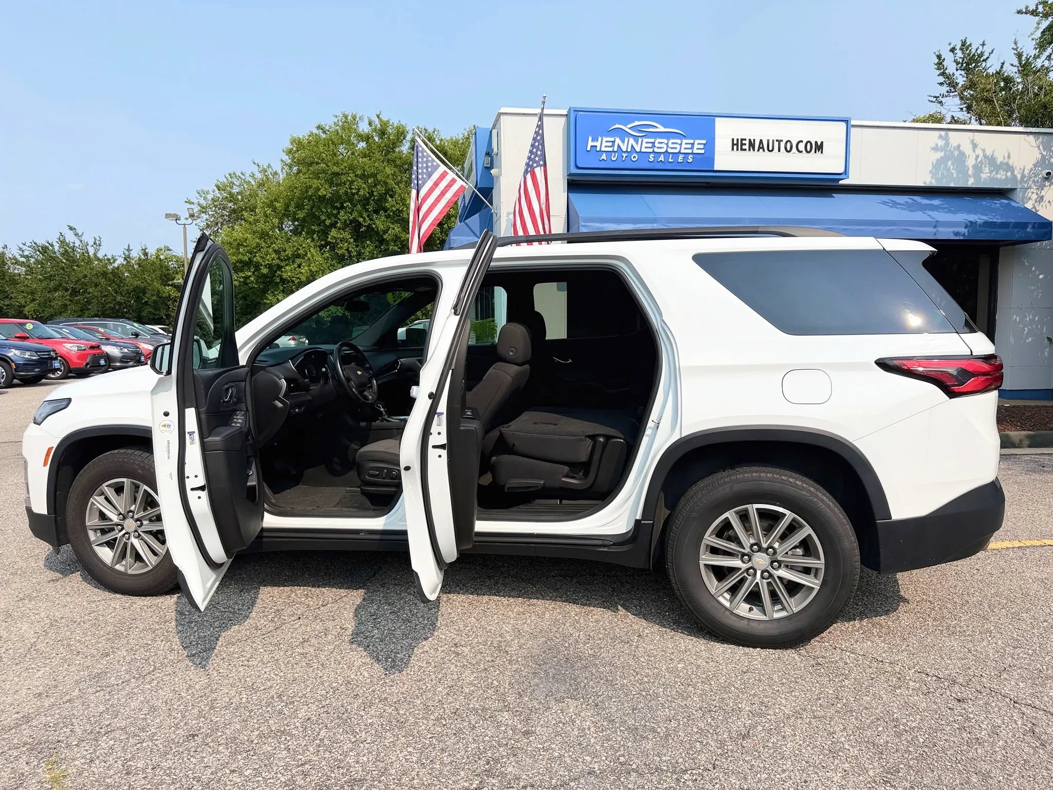 Used 2023 Chevrolet Traverse LT AWD/4WD image 11