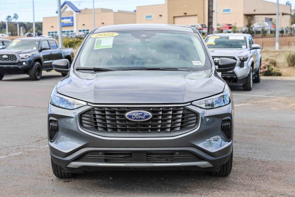 Used 2025 Ford Escape Active image 16