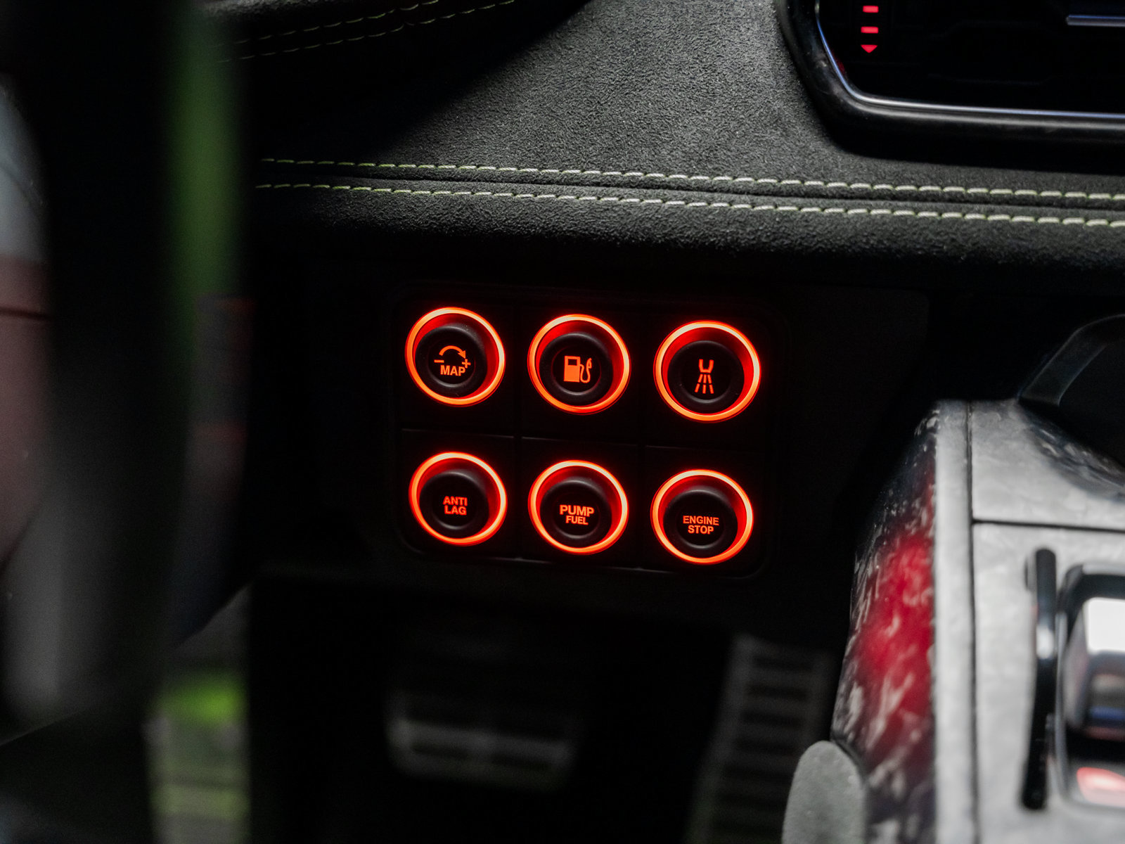 Used 2018 Lamborghini Huracan Performante AWD/4WD image 59