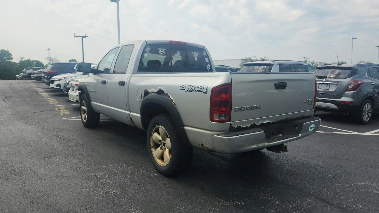 Used 2004 Dodge Ram 1500 Truck SLT w/ Quad Cab Value Group AWD/4WD image 4