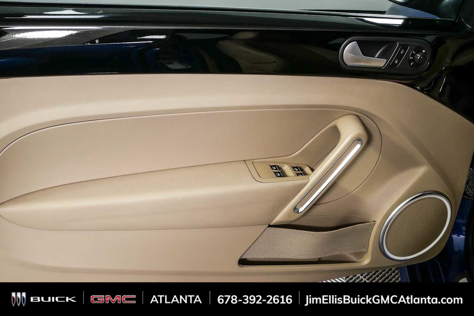 Used 2013 Volkswagen Beetle 2.0T FWD image 6