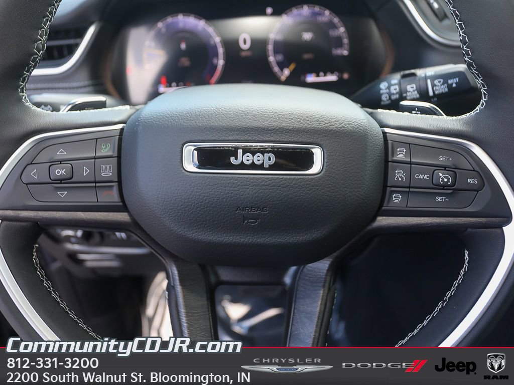 New 2025 Jeep Grand Cherokee Limited image 13