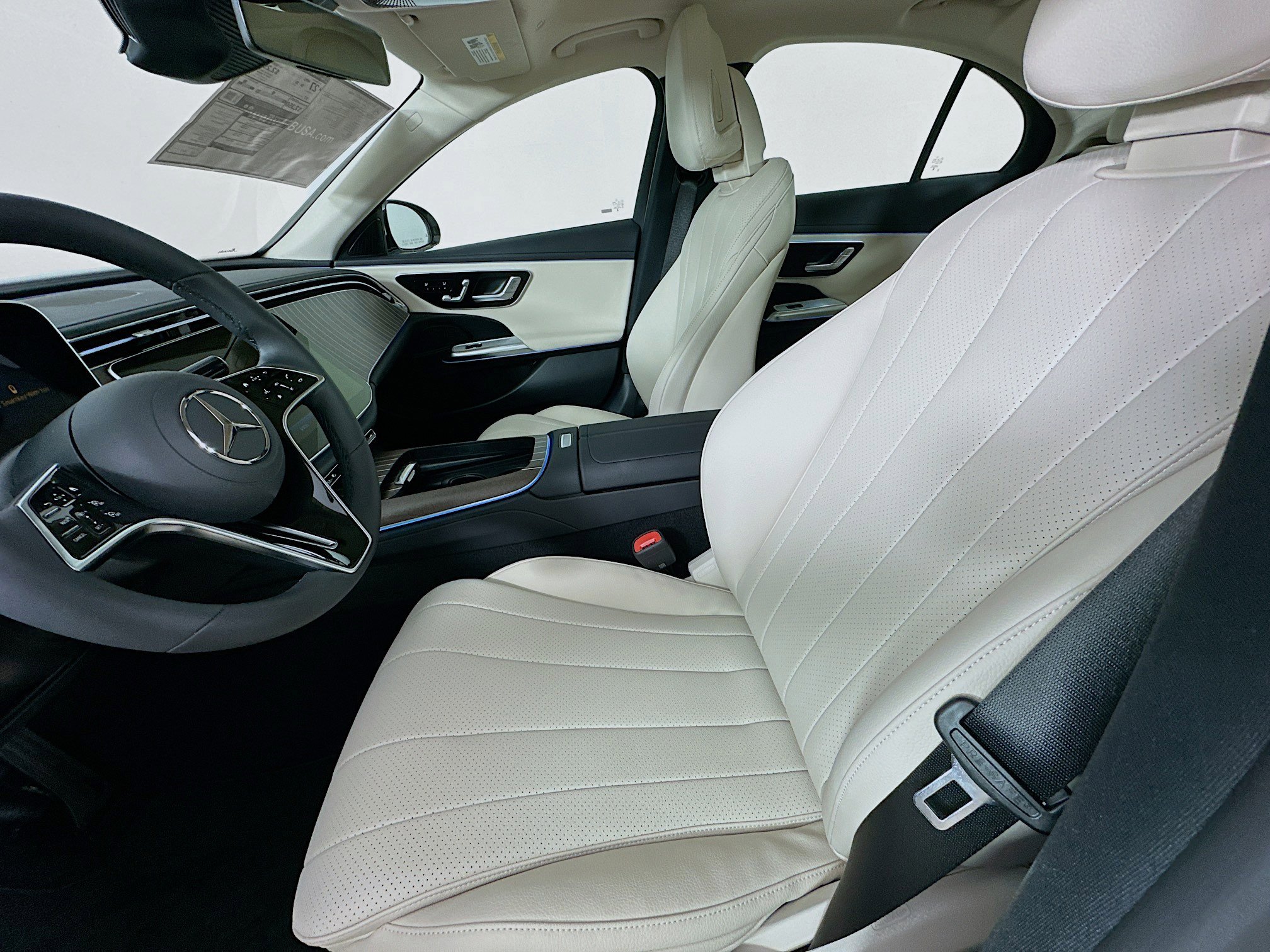 Certified 2025 Mercedes-Benz E 350 4MATIC Sedan image 27