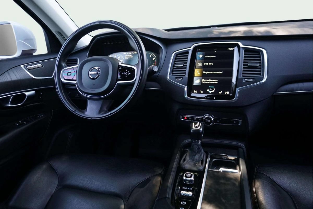 Used 2020 Volvo XC90 T6 Momentum w/ Protection Package Premier AWD/4WD image 27