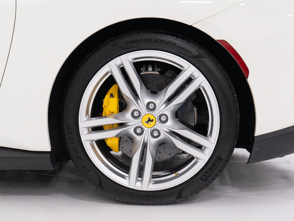 Used 2020 Ferrari Portofino RWD image 47