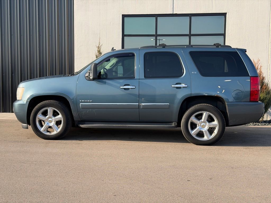 Used 2010 Chevrolet Tahoe LTZ image 2