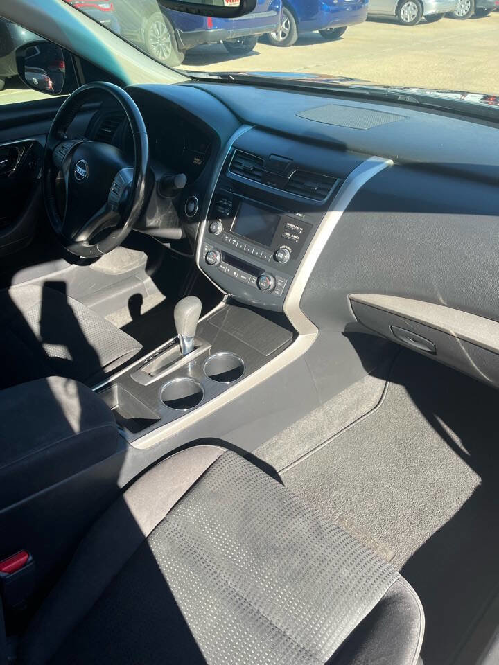 Used 2014 Nissan Altima 2.5 SV w/ Convenience Package image 24