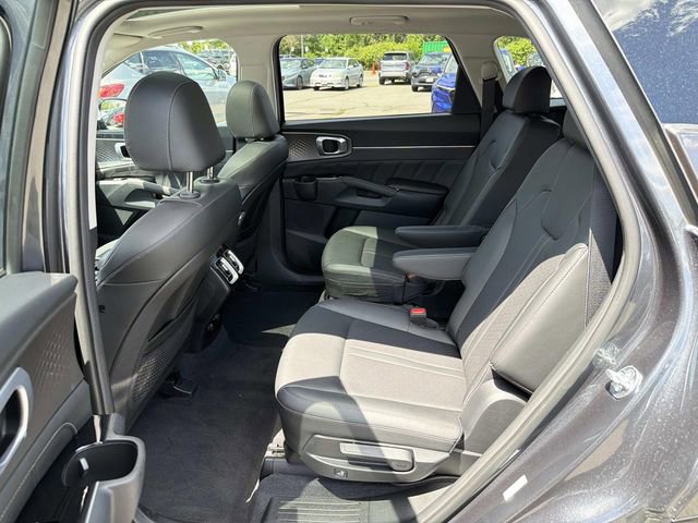 Used 2023 Kia Sorento SX FWD image 17