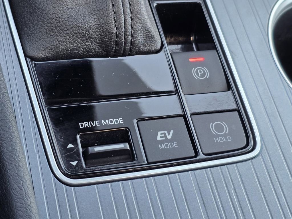 Used 2024 Toyota Sienna XSE w/ XSE Premium Package AWD/4WD image 12