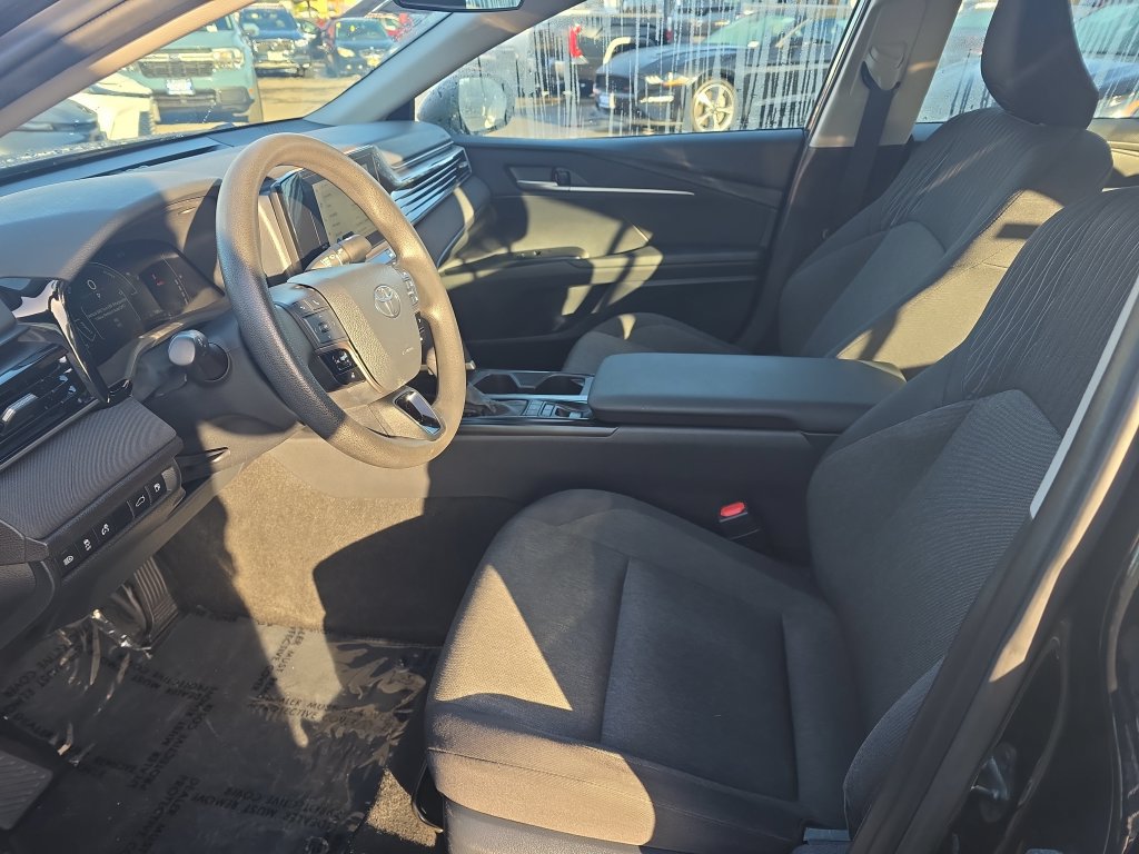 Used 2025 Toyota Camry LE FWD image 9