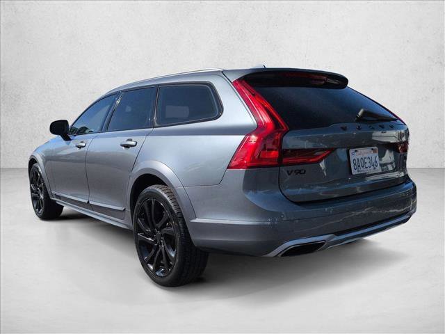 Used 2018 Volvo V90 T6 Cross Country image 8