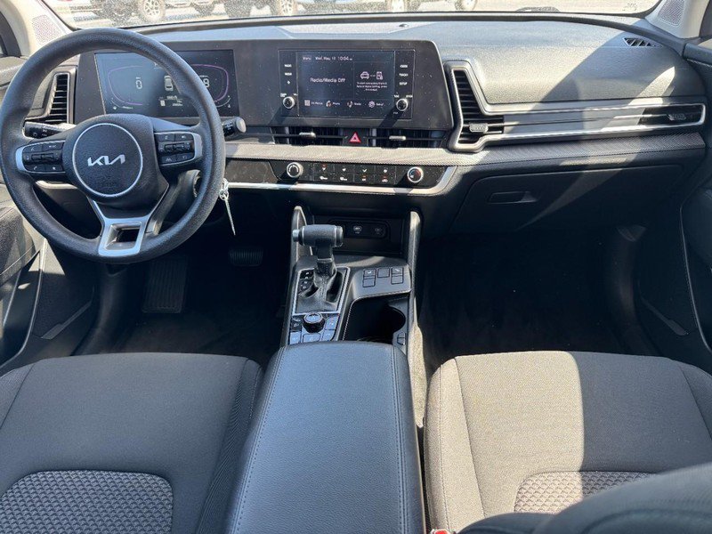 Used 2023 Kia Sportage LX AWD/4WD image 11