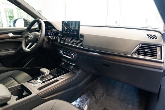 Used 2023 Audi Q5 2.0T Premium Plus w/ Premium Plus Package AWD/4WD image 30
