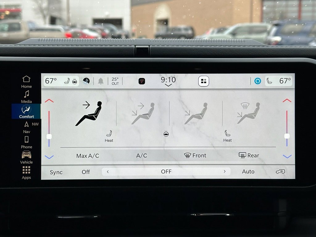 Used 2024 Jeep Wrangler Unlimited Rubicon 4xe image 17