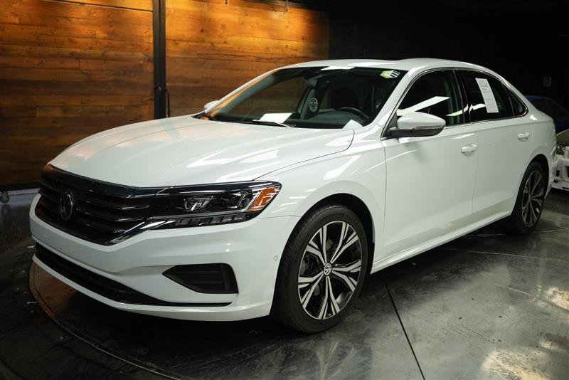 Used 2020 Volkswagen Passat 2.0T SEL image 2
