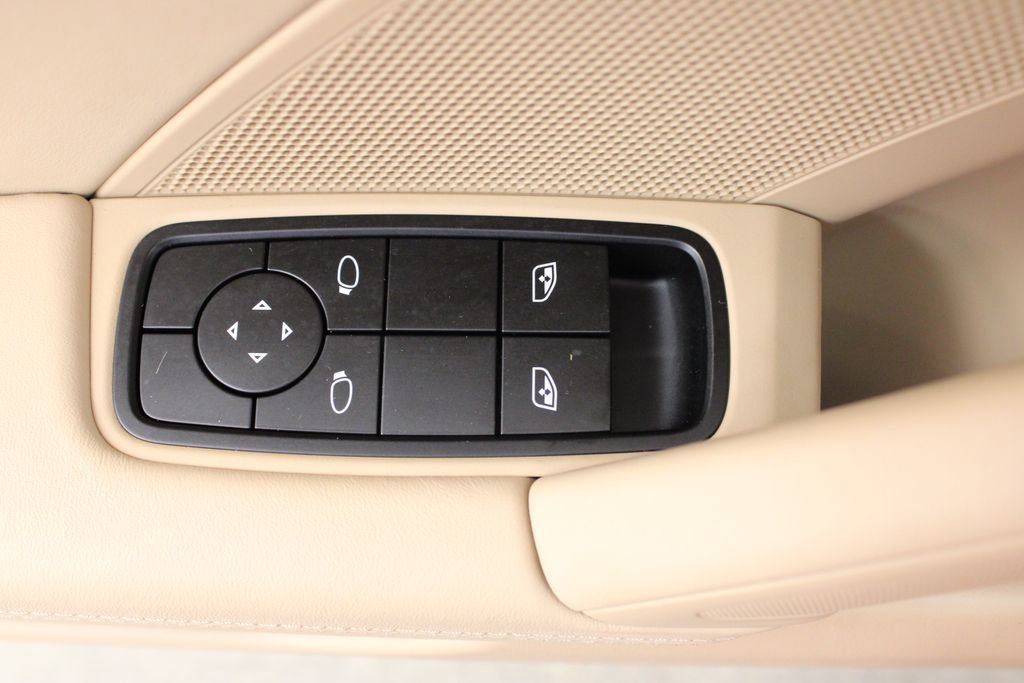 Certified 2024 Porsche 911 Carrera GTS image 25