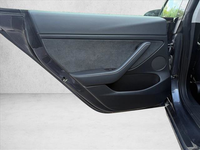 Used 2023 Tesla Model 3 Standard Range image 12