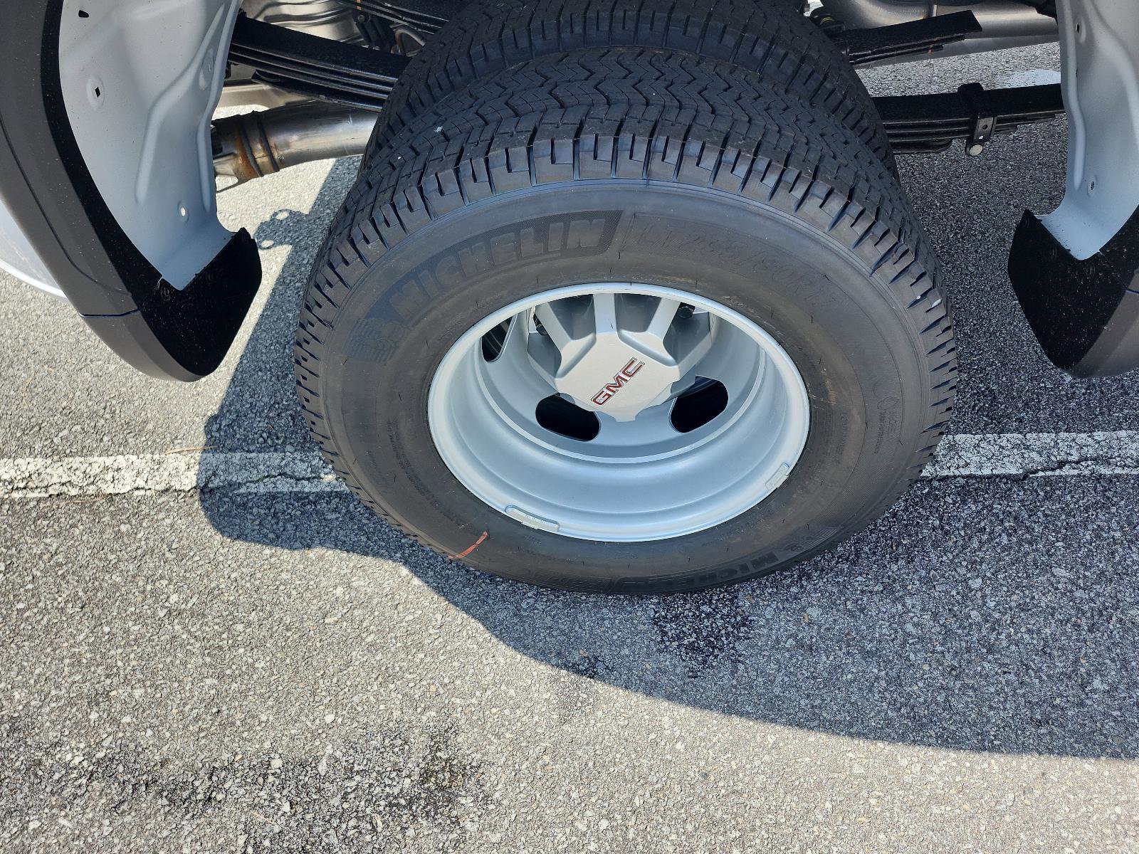 New 2026 GMC Sierra 3500 Pro image 5