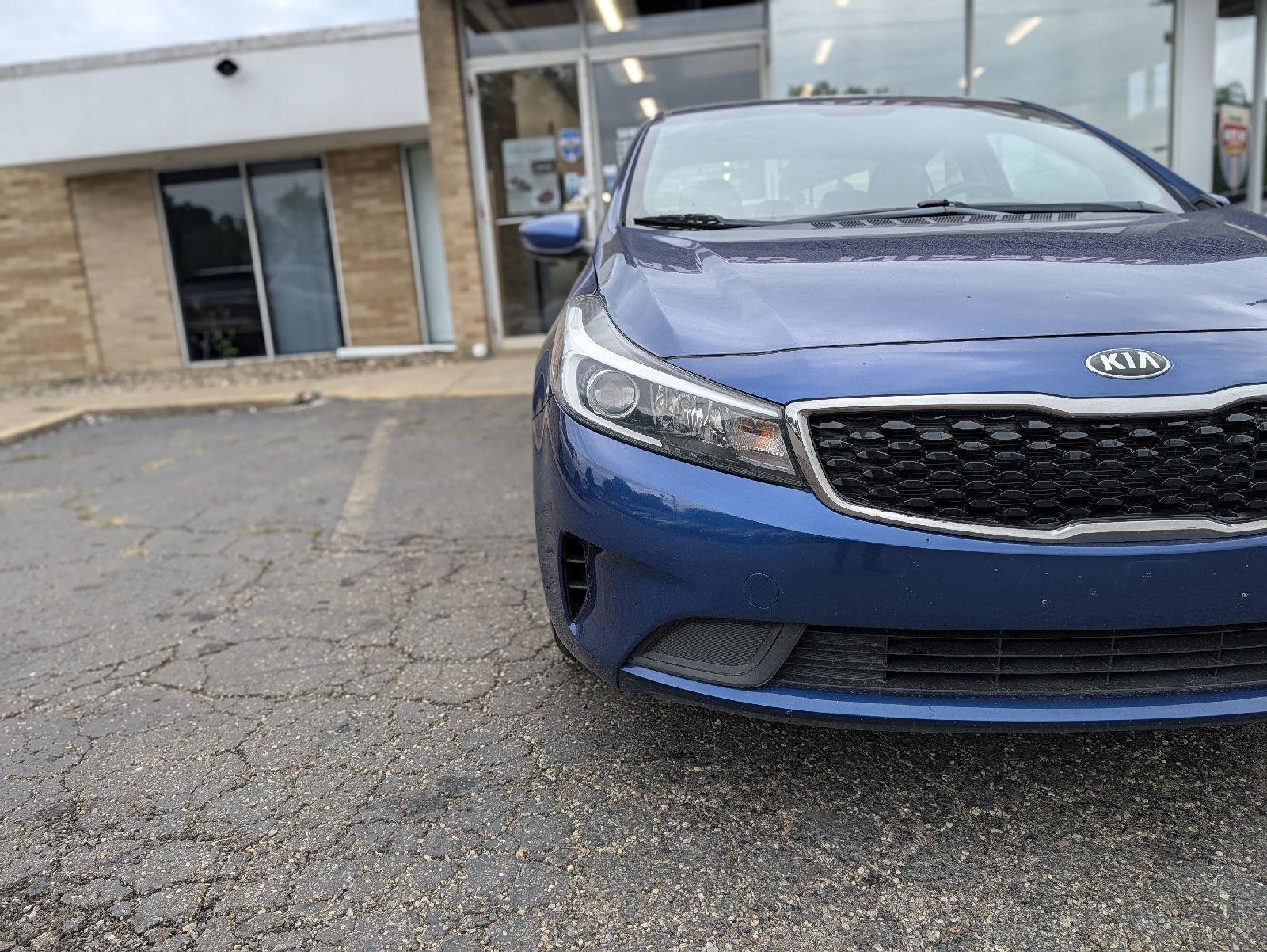 Used 2017 Kia Forte LX FWD image 17